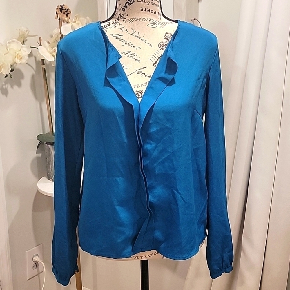 Kardashian Kollection Royal Blue Blouse. B77